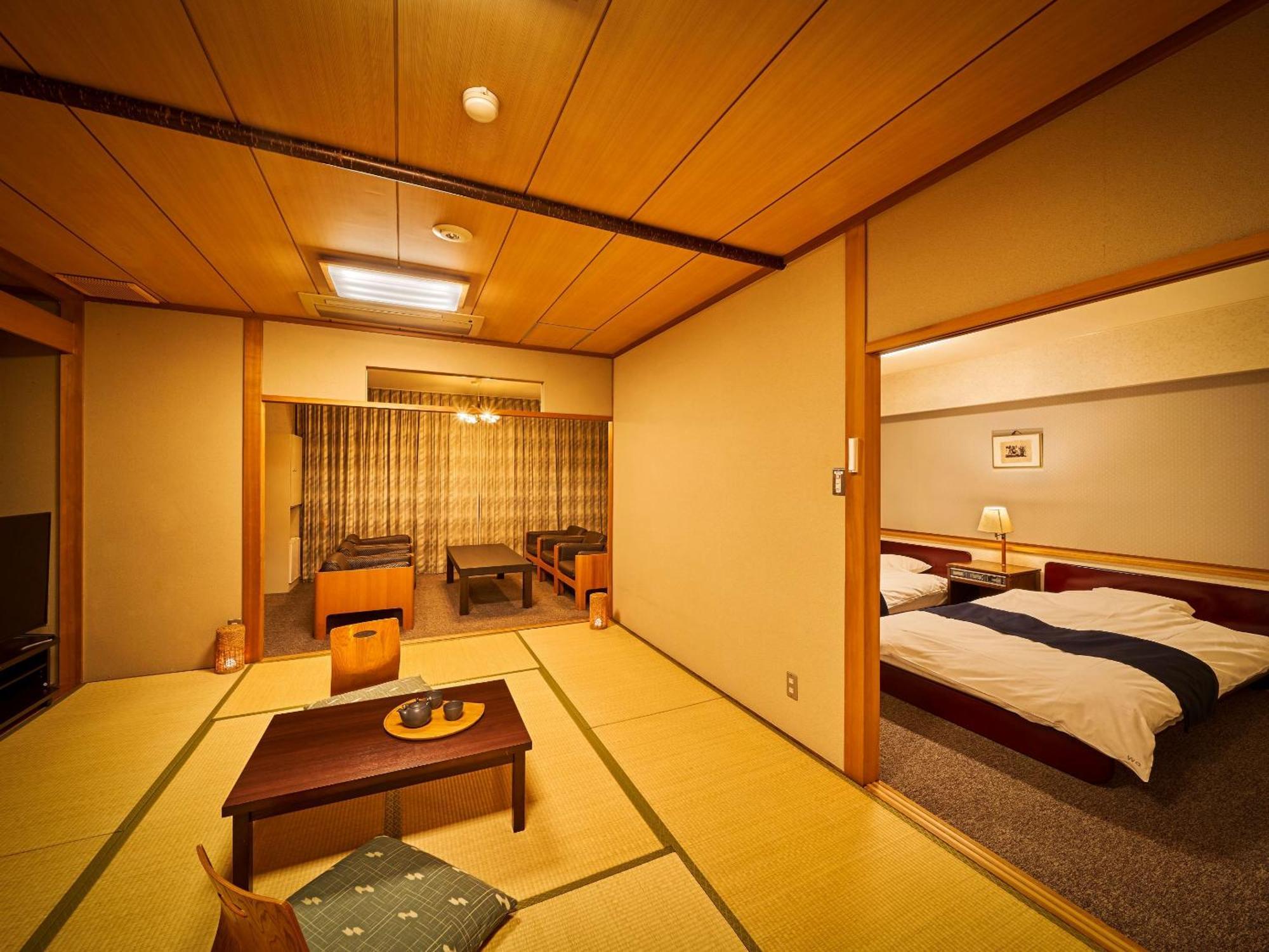 Hotel Ooedo Onsen Monogatari Dogo Macujama Exteriér fotografie