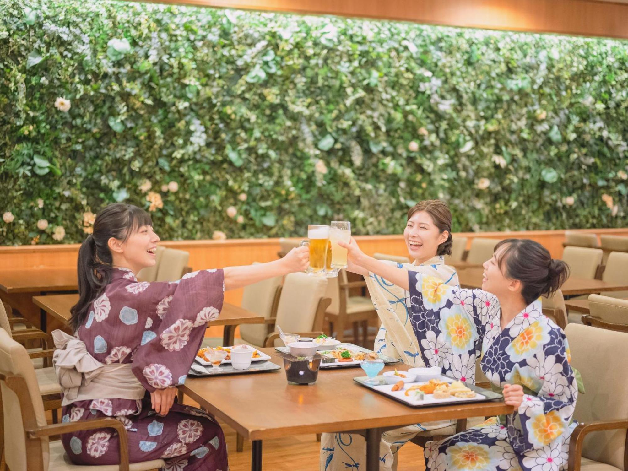 Hotel Ooedo Onsen Monogatari Dogo Macujama Exteriér fotografie