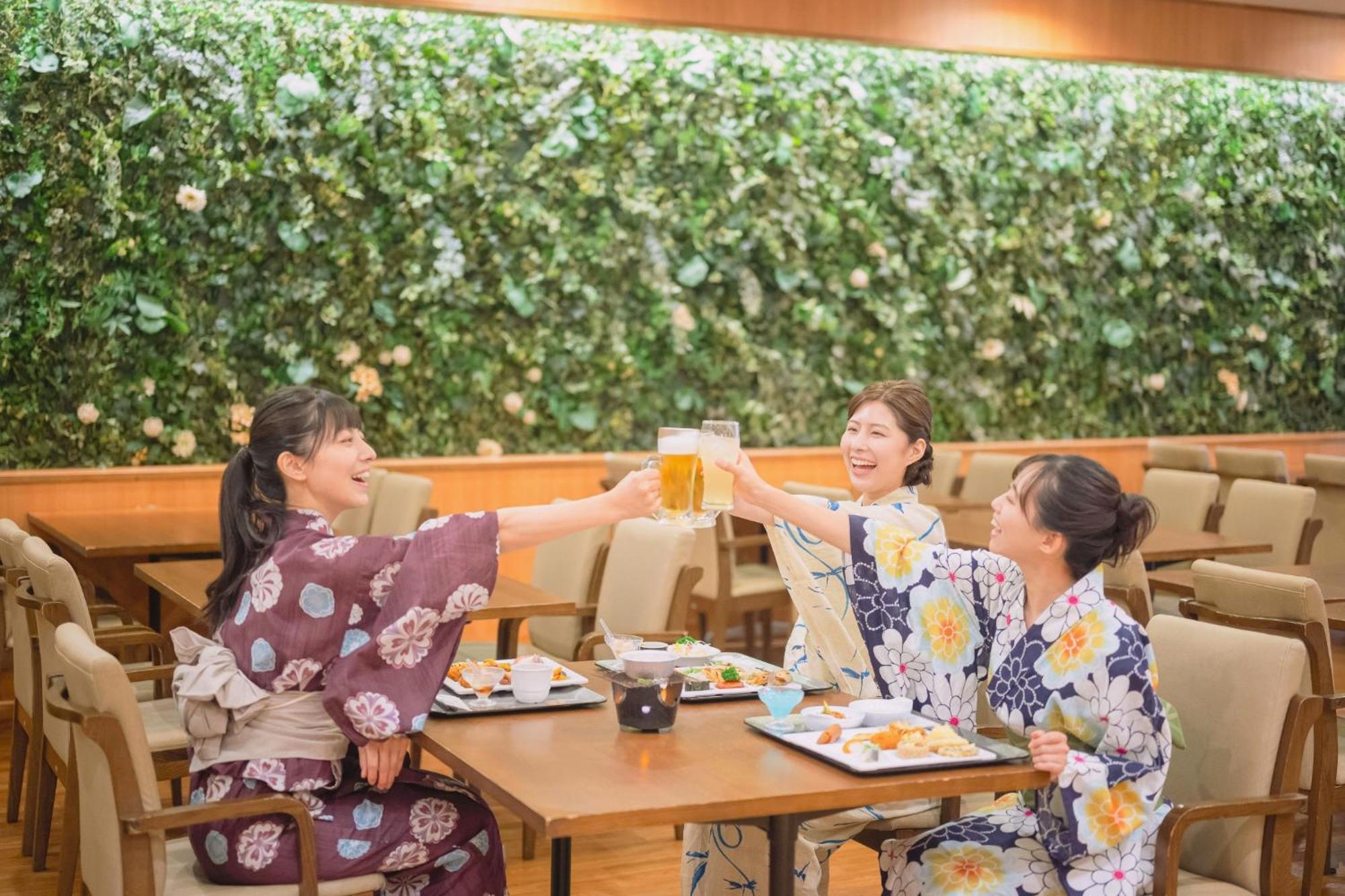 Hotel Ooedo Onsen Monogatari Dogo Macujama Exteriér fotografie